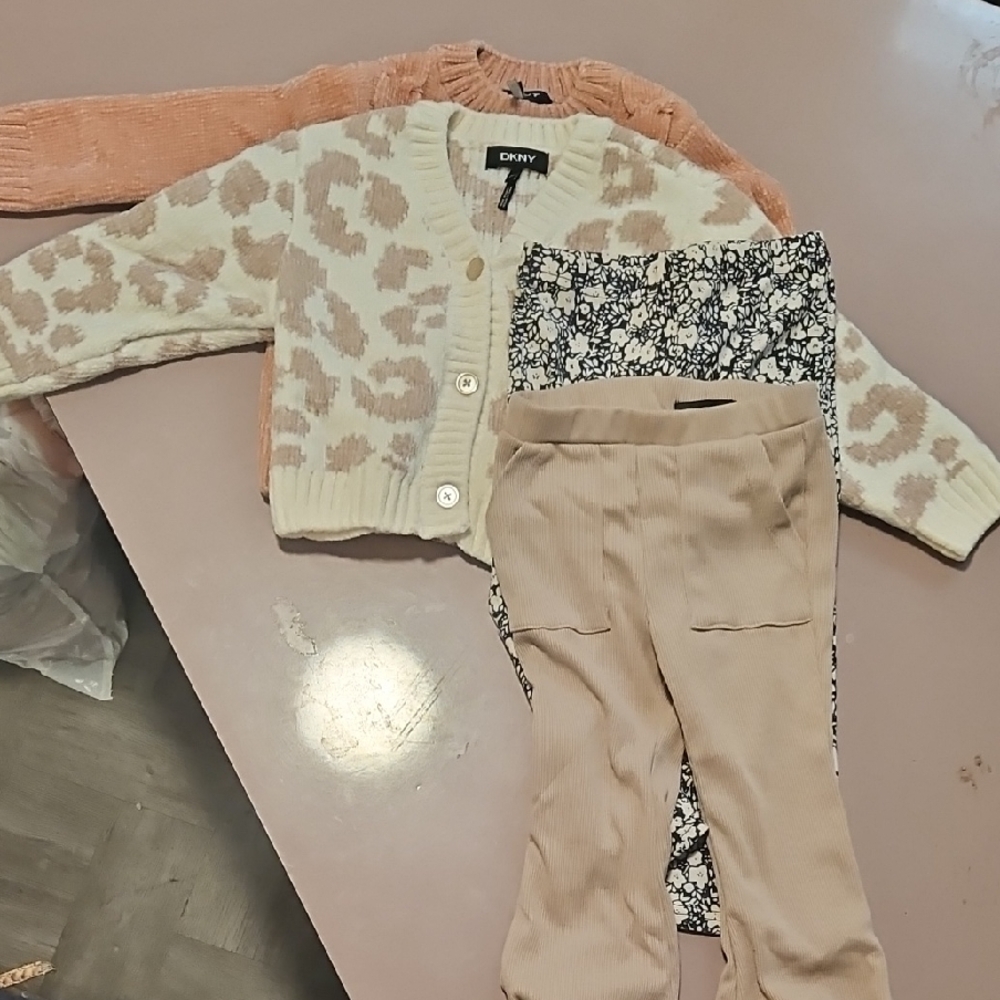 DKNY Cream and Tan Patterned Cardigan